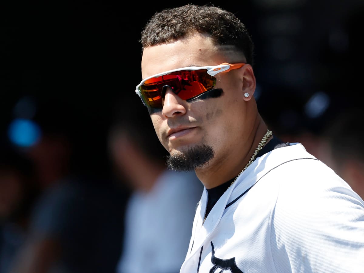 Hunky baseball player Javier Baez bares all for ESPN's Body Issue -  Queerty