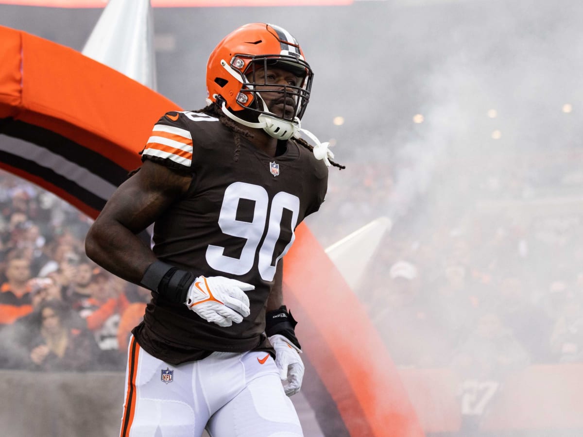 Browns re-signing Jadeveon Clowney to one-year, $11 million deal