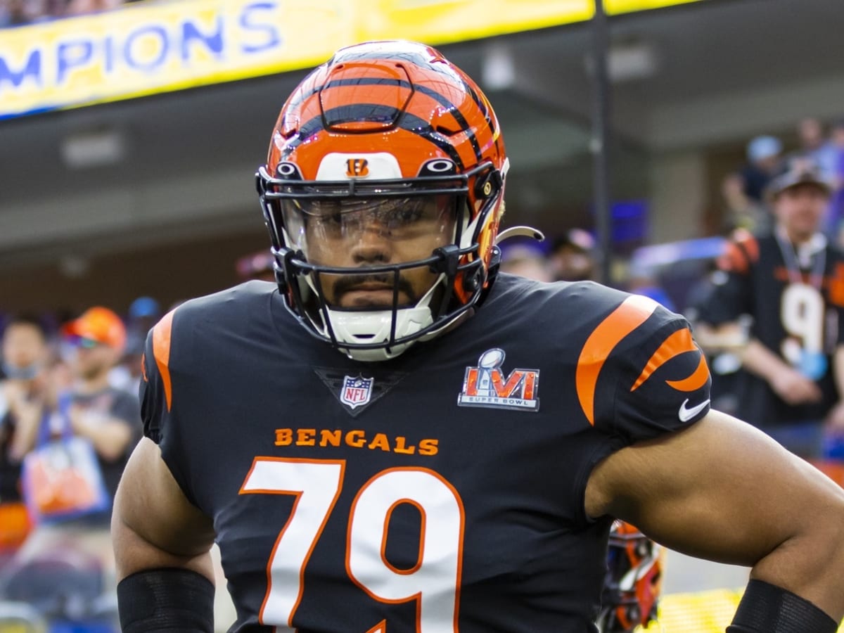 Cincinnati Bengals guard Jackson Carman (79) looks to make a block