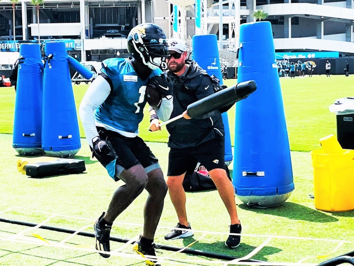 The Florida Times-Union - Together at Clemson, together in Jacksonville! Travis  Etienne joins college teammate Trevor Lawrence as Jaguars first-round draft  picks!