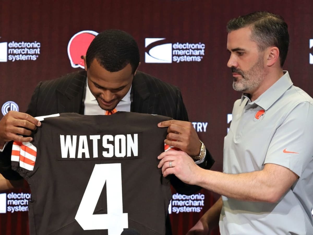 Deshaun Watson Gives Anthony Walker a Gift for Jersey No. 4