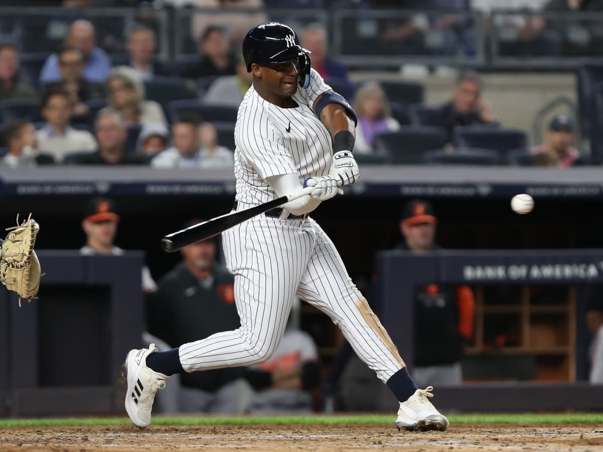 New York Yankees OF Aaron Hicks Makes Most of Opportunity in Starting  Lineup - Sports Illustrated NY Yankees News, Analysis and More