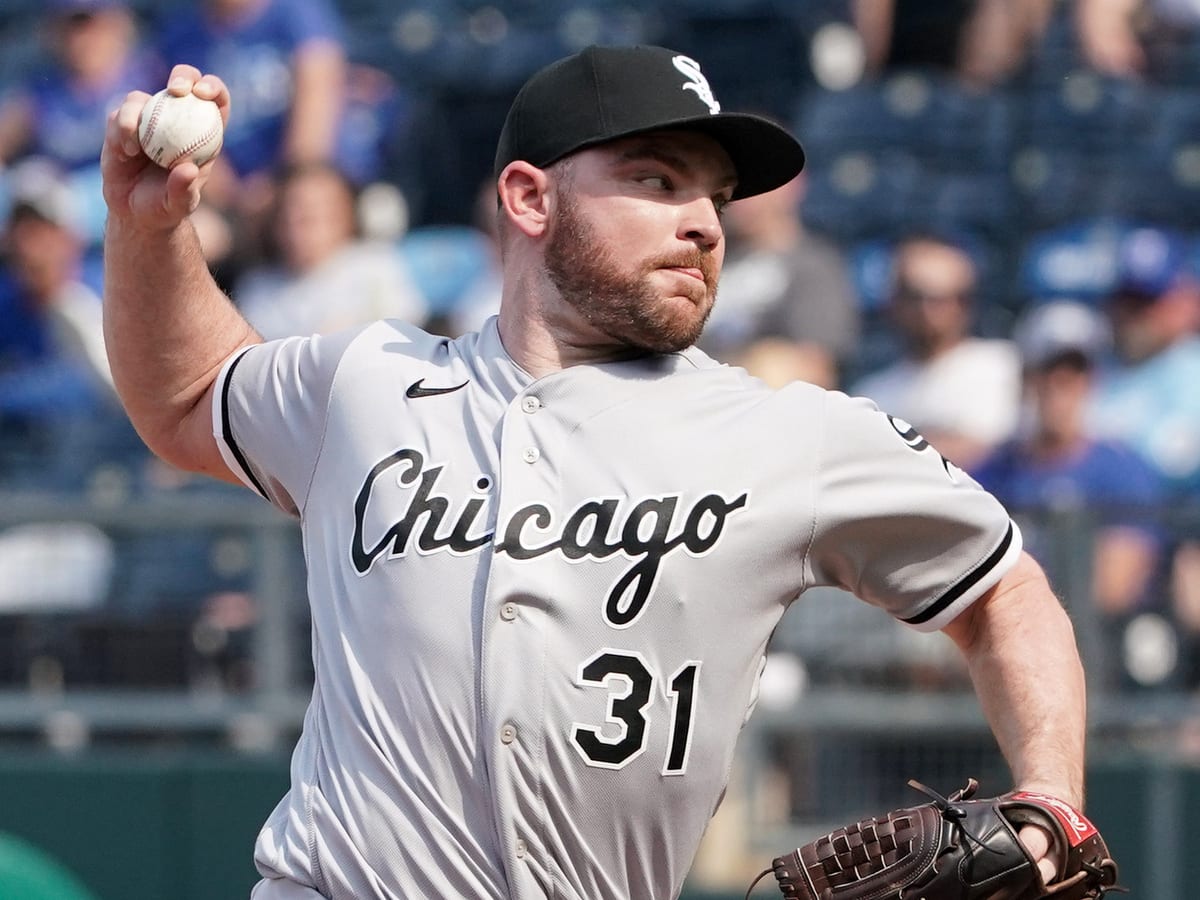 4 Months After Cancer Diagnosis, Chicago White Sox Pitcher Leaves
