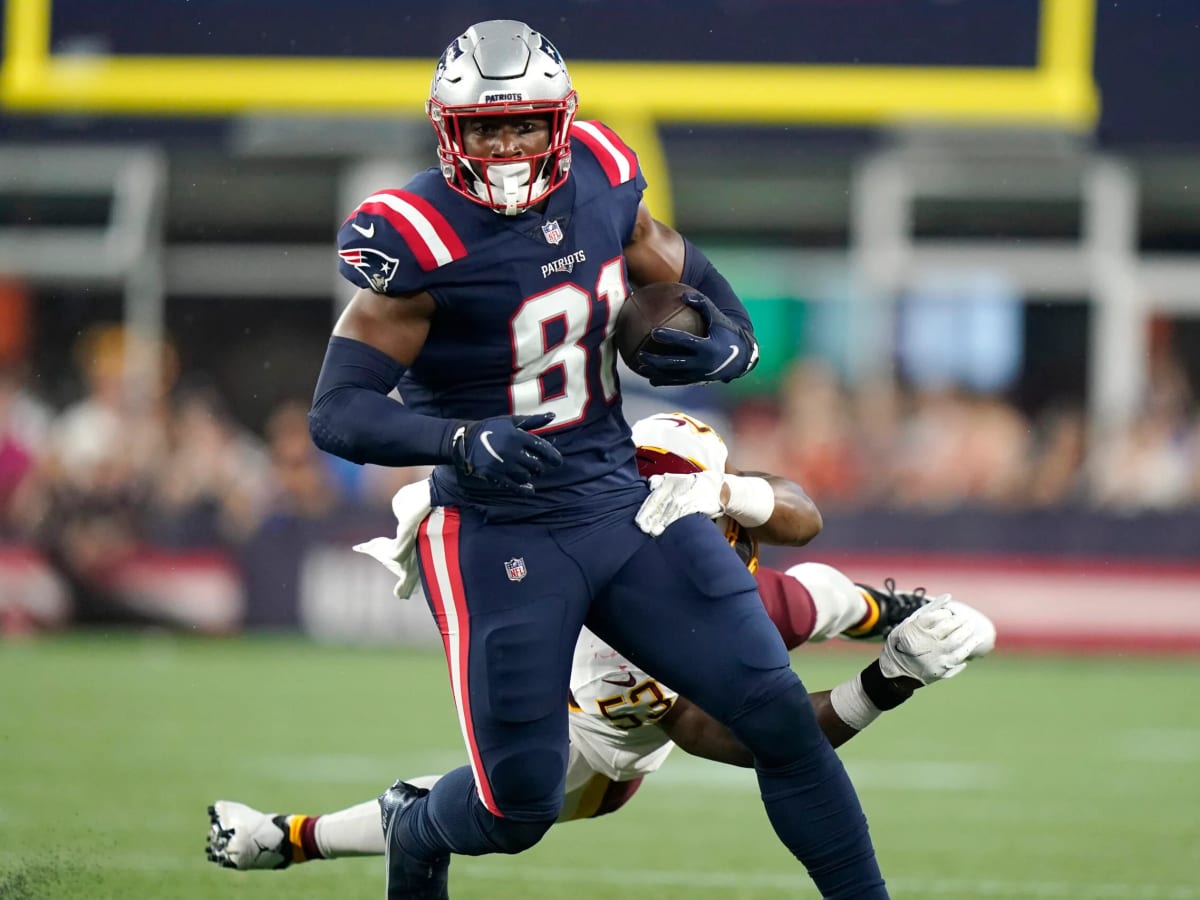 Patriots' Jonnu Smith, Jalen Mills downgraded to out for Week 18