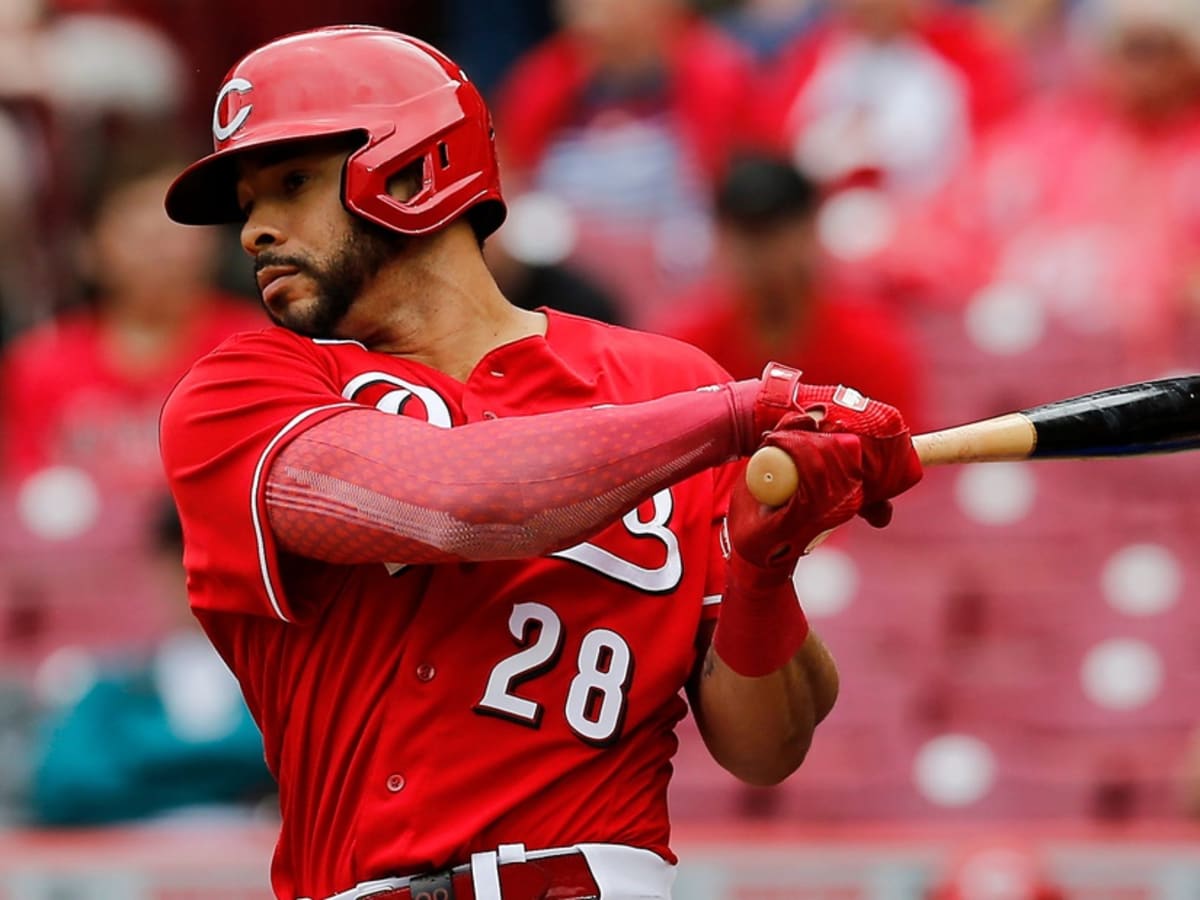 Reds pitchers wear Tommy Pham-style shirts before game vs. Giants