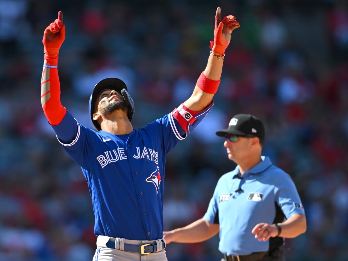 Shi Davidi on X: Danny Jansen catching Alek Manoah as Blue Jays