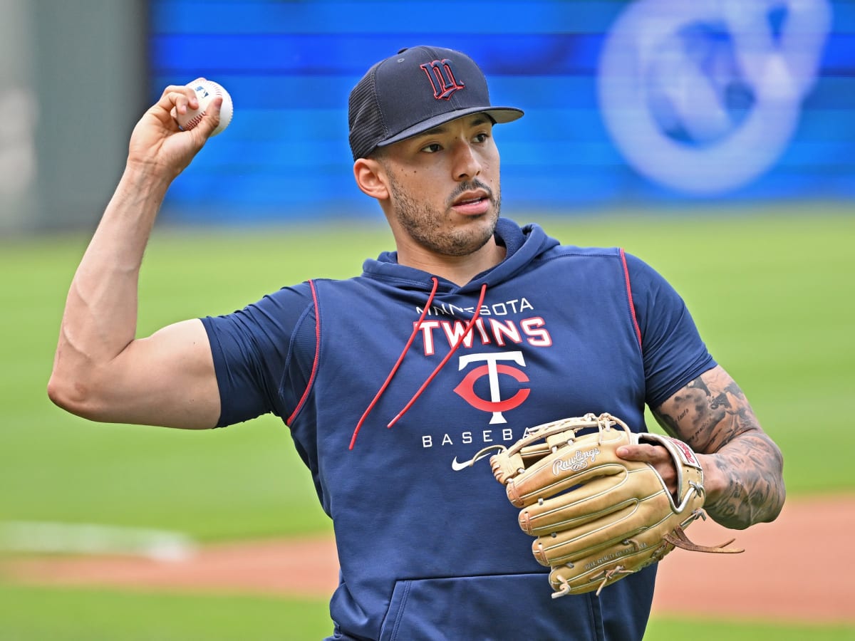 Rocco Baldelli admires $200,000,000 shortstop Carlos Correa's