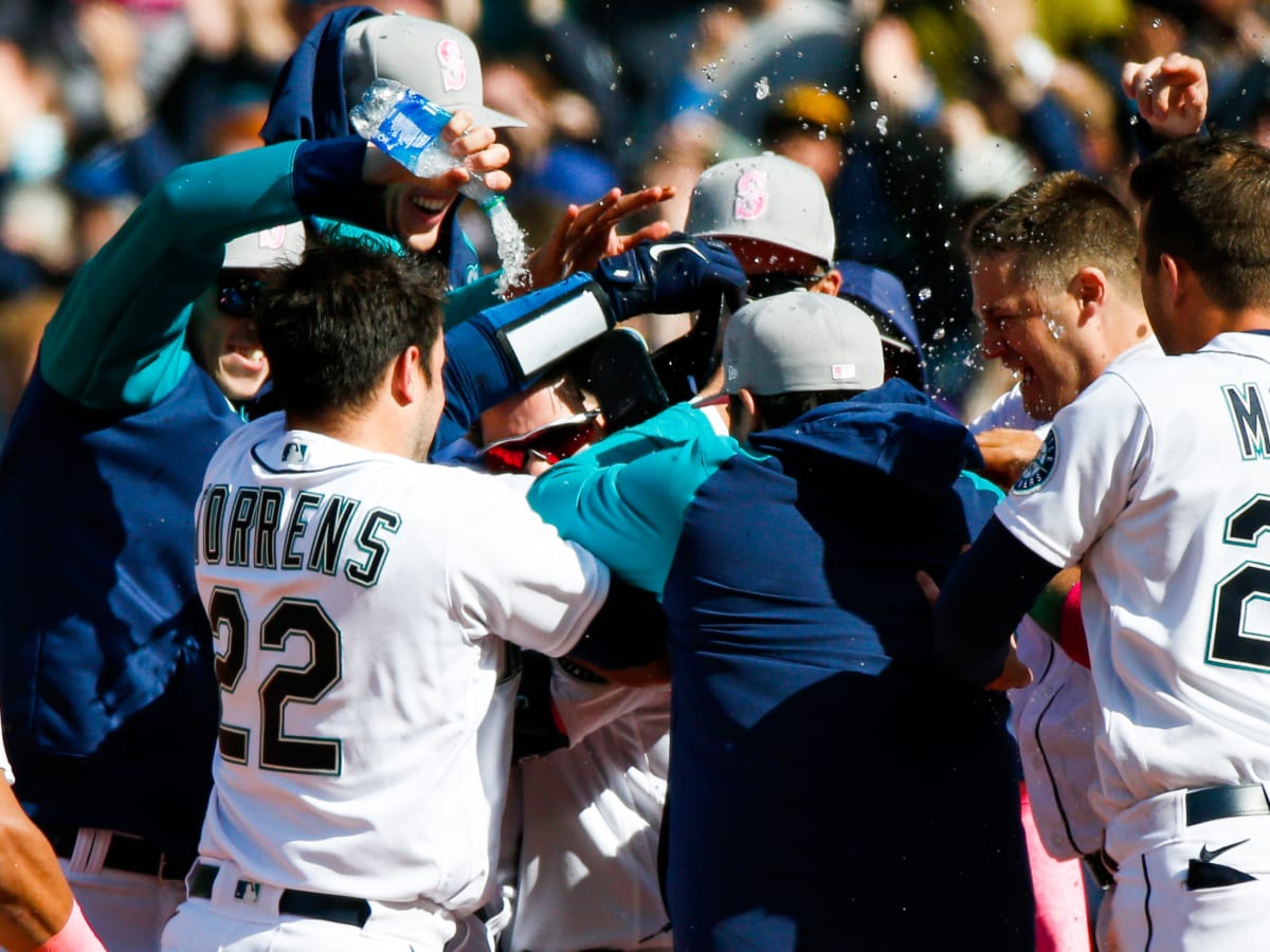 Analysis: Seattle Mariners Bullpen's High-Leverage Woes and Why Scott  Servais Isn't to Blame - Sports Illustrated Seattle Mariners News, Analysis  and More