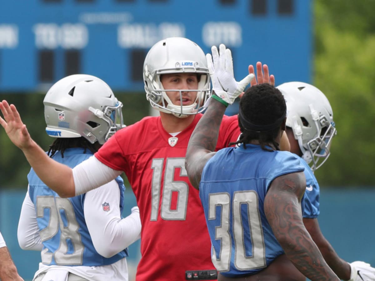 Detroit Lions' Kalif Raymond (11) celebrates with Derrick Barnes