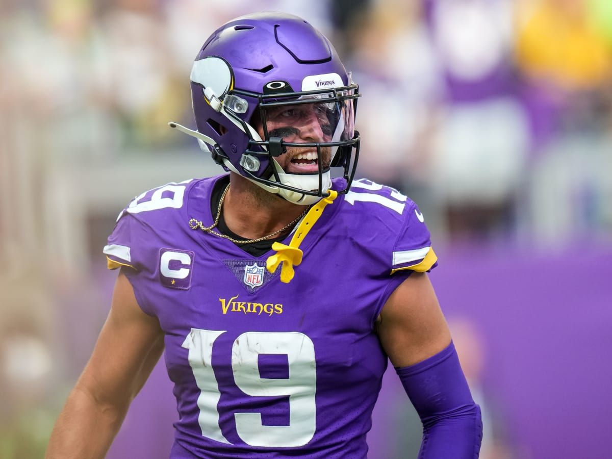 NFL on FOX - Minnesota Vikings WR Adam Thielen becomes the first player in  the Super Bowl era to have 5 straight 100+ receiving yard games to start  the NFL season.