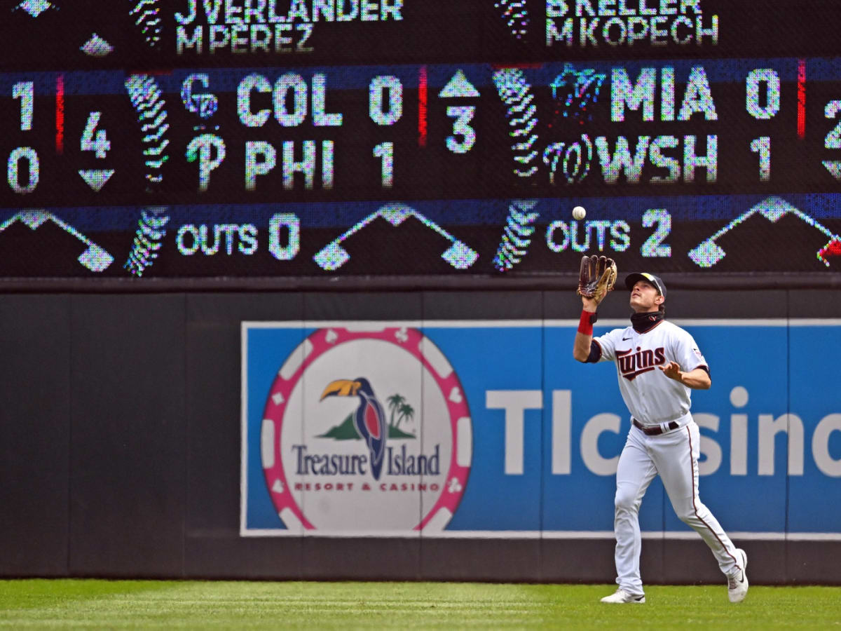 Blue Jays 4, Twins 3: Bartolo and the gang can't bang out another