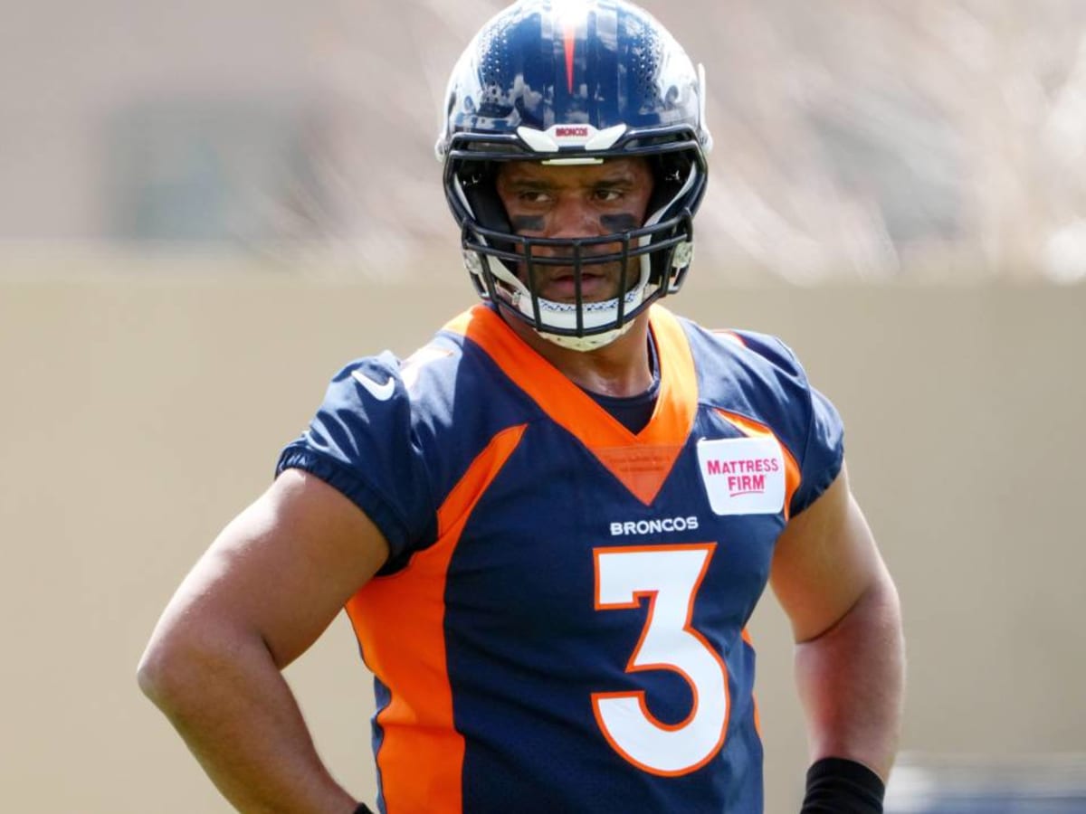 Broncos aren't interested in benching Russell Wilson yet