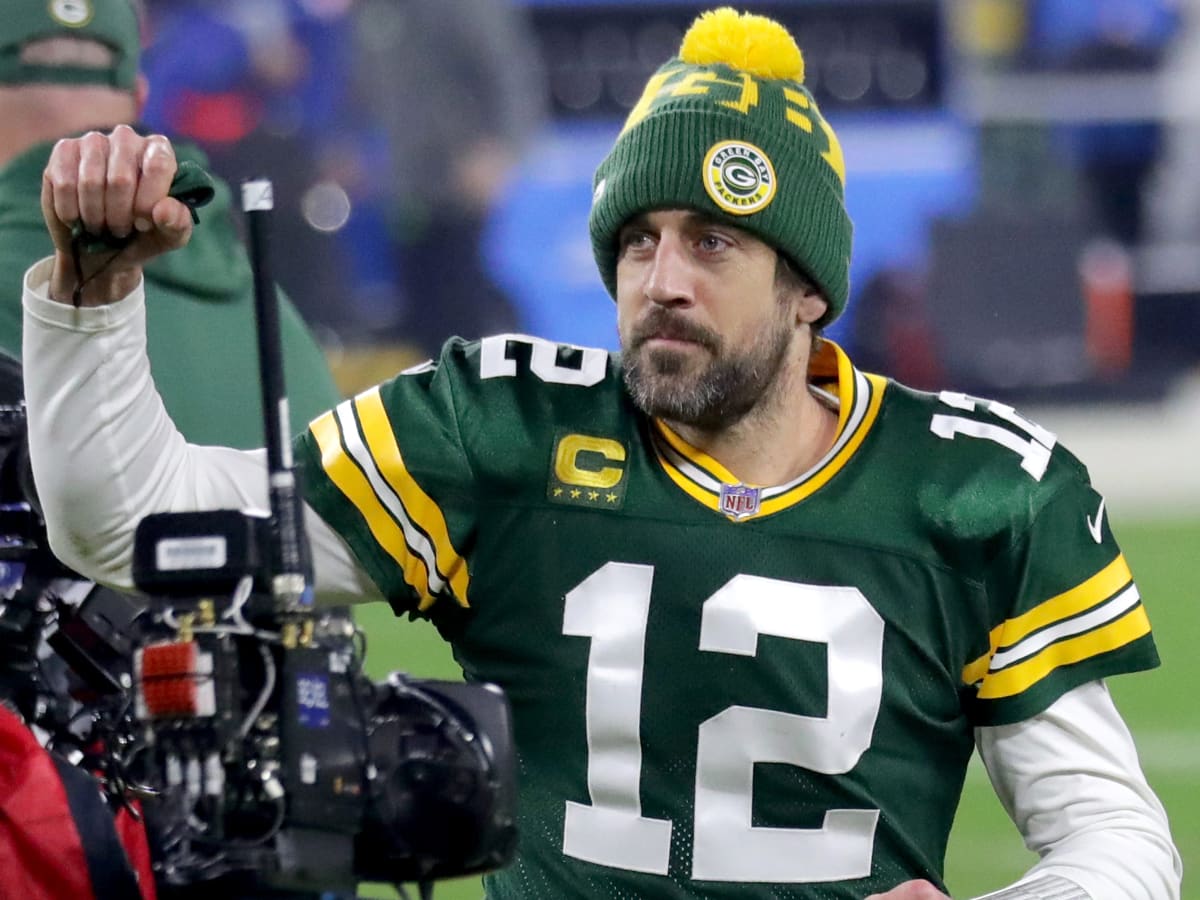 Aaron Rodgers looks hurt at Jeopardy! contestants missing Packers clue  (Video)