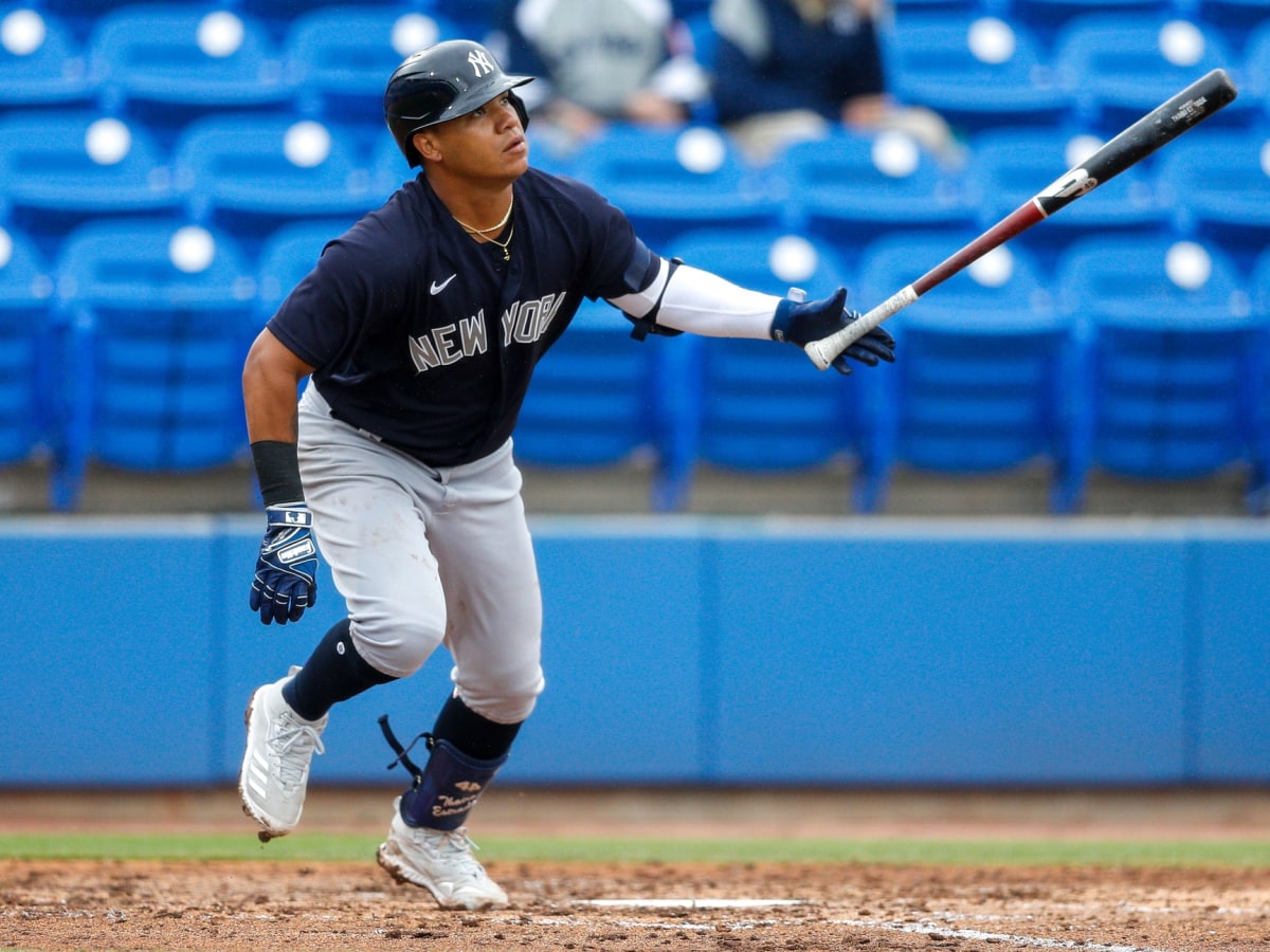 New York Yankees say prospect Thairo Estrada OK after gunshot wound
