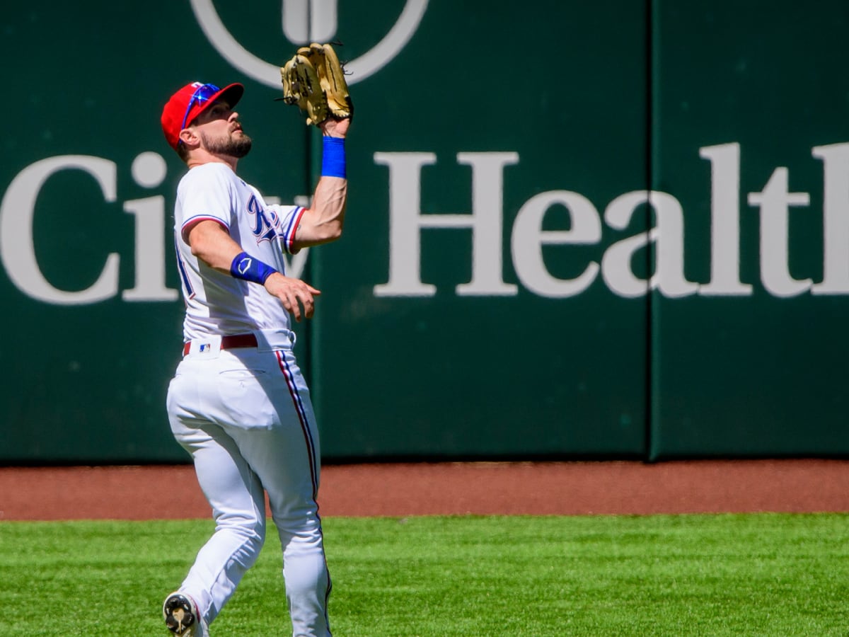 First look at beardless Rougned Odor (on the left) : r/baseball