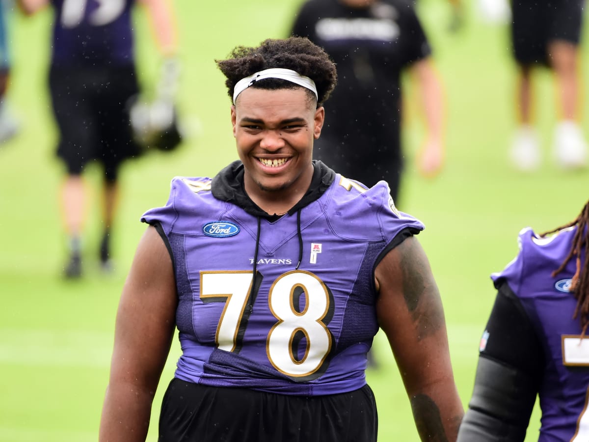 Chiefs LT Orlando Brown Jr. wearing No. 57 to honor his father, mentor