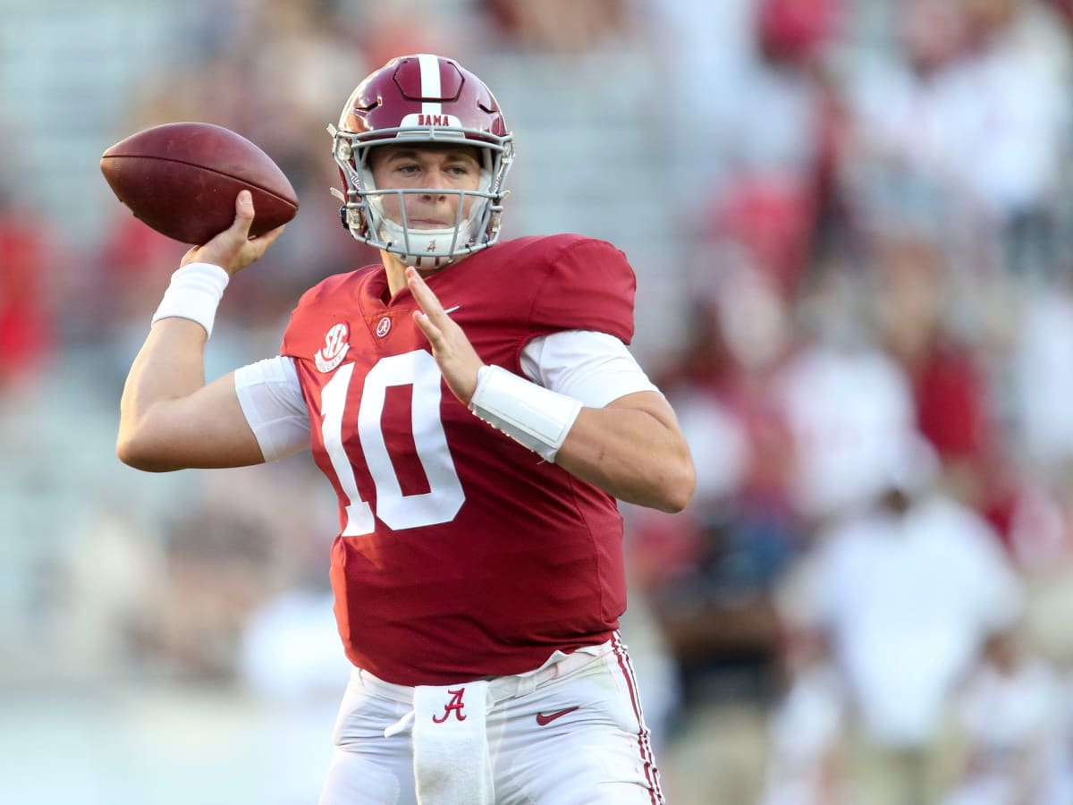 New England Patriots Select Alabama QB Mac Jones With No. 15 Pick - Sports  Illustrated New England Patriots News, Analysis and More