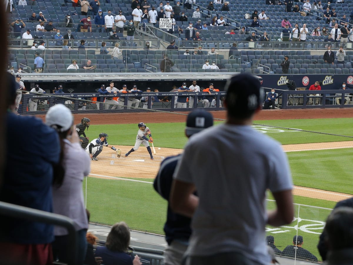 Yankees fans shower Astros with boos in first visit since 2019 ALCS