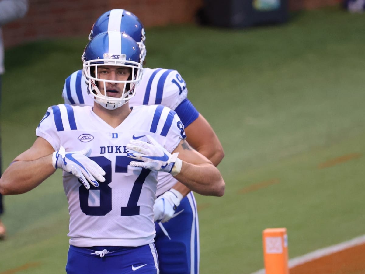 Chiefs Trade Up to Select Tight End Noah Gray At No. 162 Overall in the  2021 NFL Draft - Sports Illustrated Kansas City Chiefs News, Analysis and  More