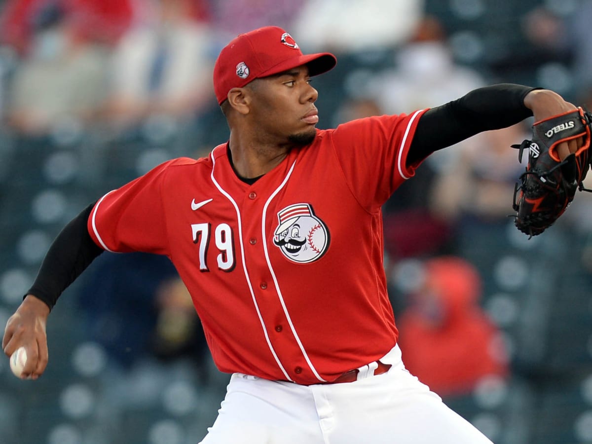 Hunter Greene fires six no-hit innings, Reds trounce Cubs 9-0