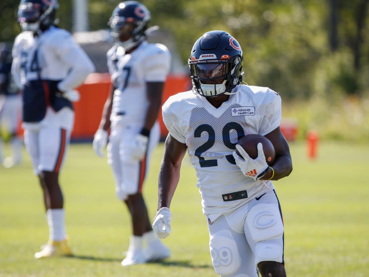 Chicago, Illinois, USA. 10th Sep, 2017. - Chicago Bears #29 Tarik Cohen  gives his gloves to a fan after the NFL Game between the Atlanta Falcons  and Chicago Bears at Soldier Field