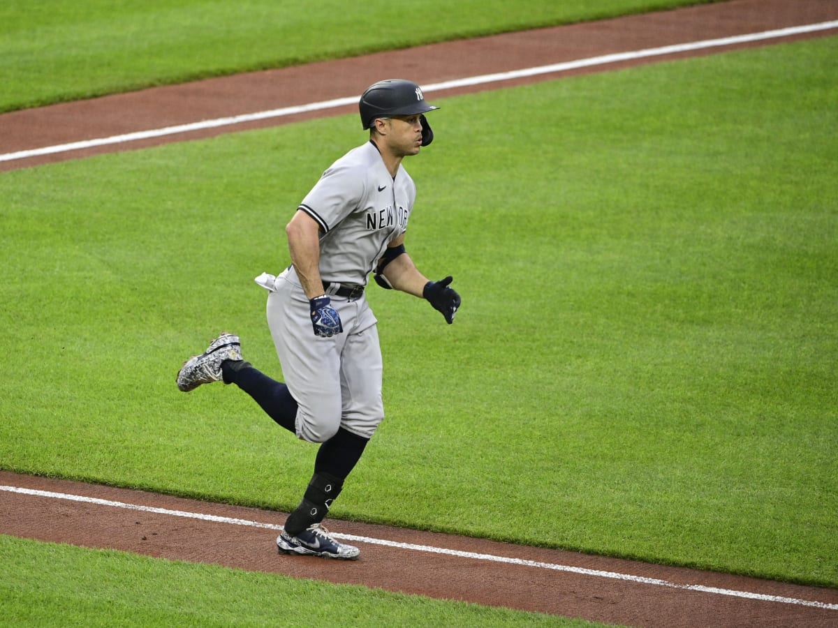 Giancarlo Stanton's leg tightness impacting NY Yankees' outfield