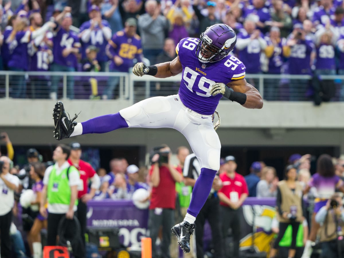 Vikings D-linemen Danielle Hunter and Michael Pierce look ready for the  2021 season - Sports Illustrated Minnesota Vikings News, Analysis and More