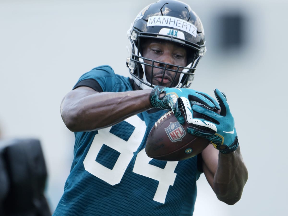 Chris Manhertz growing in Jaguars' offense as versatile tight end