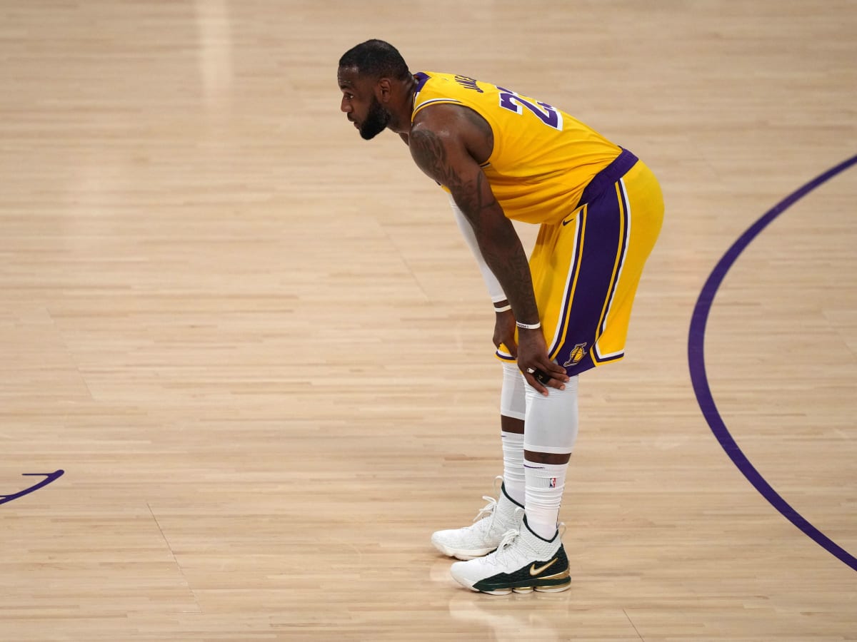 L.A. Lakers' LeBron James changing his jersey number - again