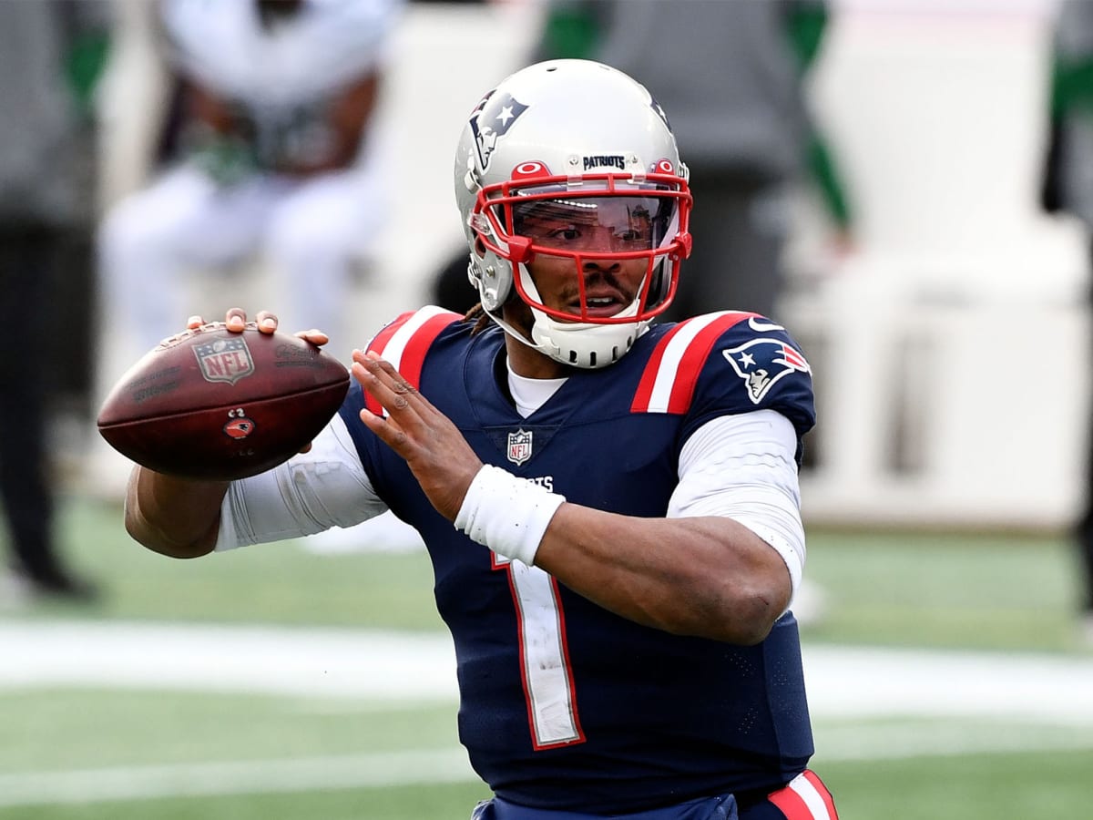 Cam Newton suffers bone bruise in throwing hand during Patriots OTAs