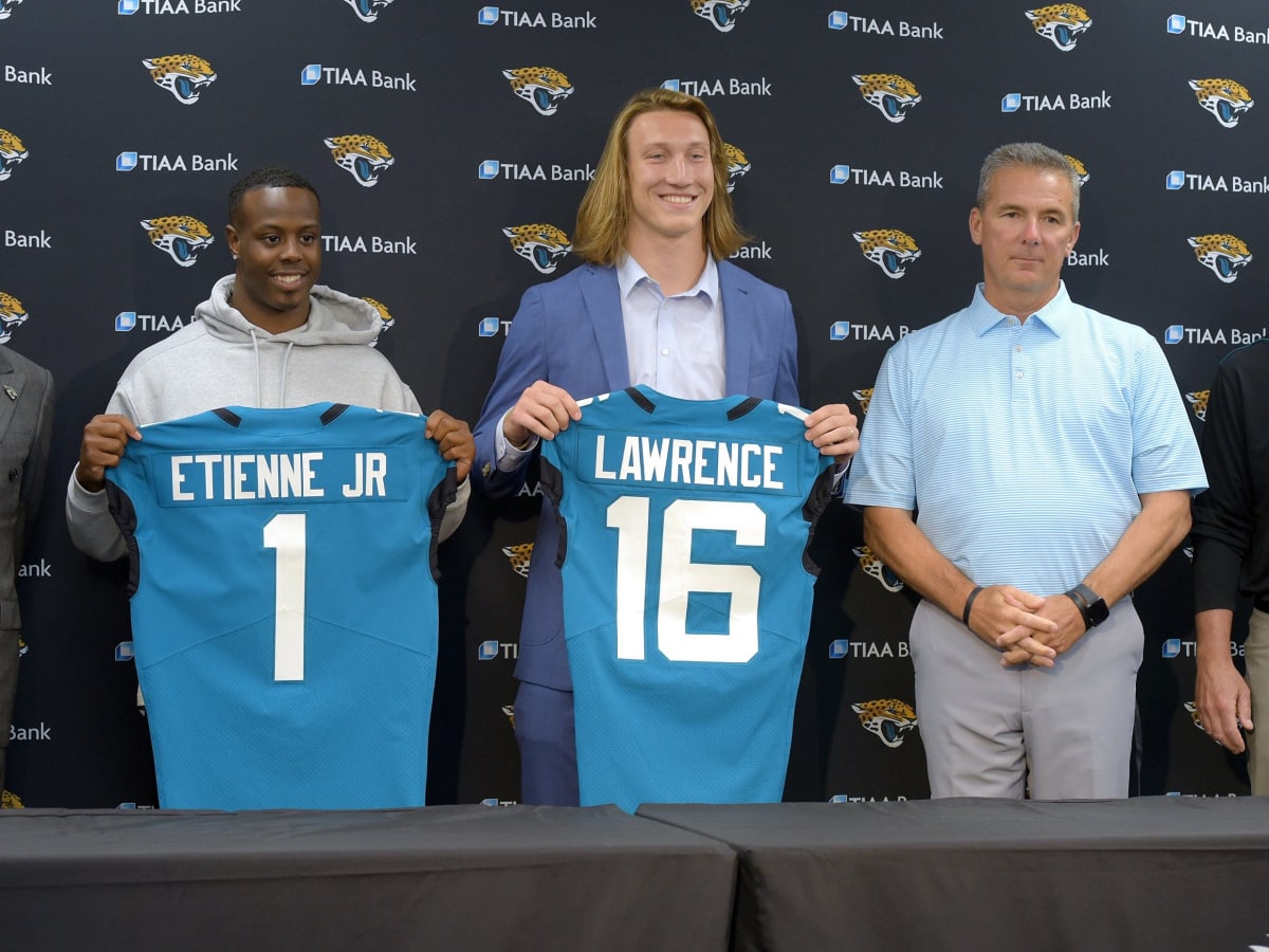 Pair of Former Tigers Trevor Lawrence, Travis Etienne Look to Lead Jacksonville  Jaguars to NFL Playoffs - Sports Illustrated Clemson Tigers News, Analysis  and More