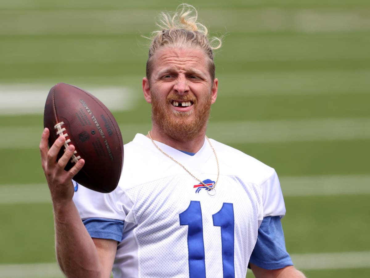 Cole Beasley: Bills WR says he won't receive COVID-19 vaccine, blasts NFL -  Sports Illustrated