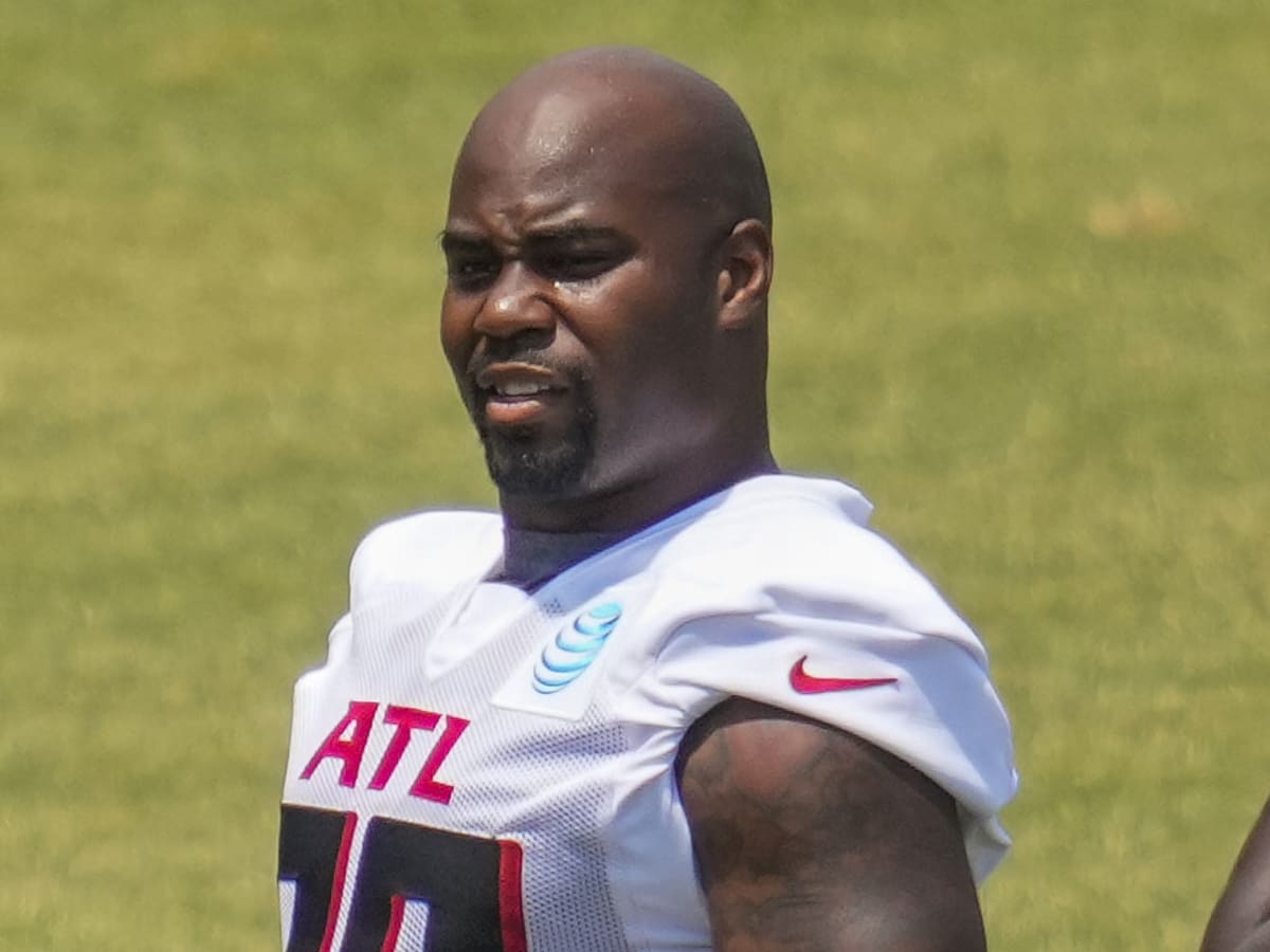 Atlanta Falcons - Oh my quad, Mike Davis 