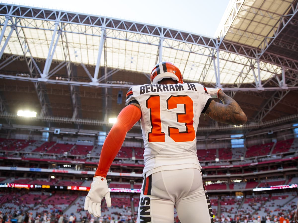 Odell Beckham Jr. attends Phoenix Suns playoff game with girlfriend