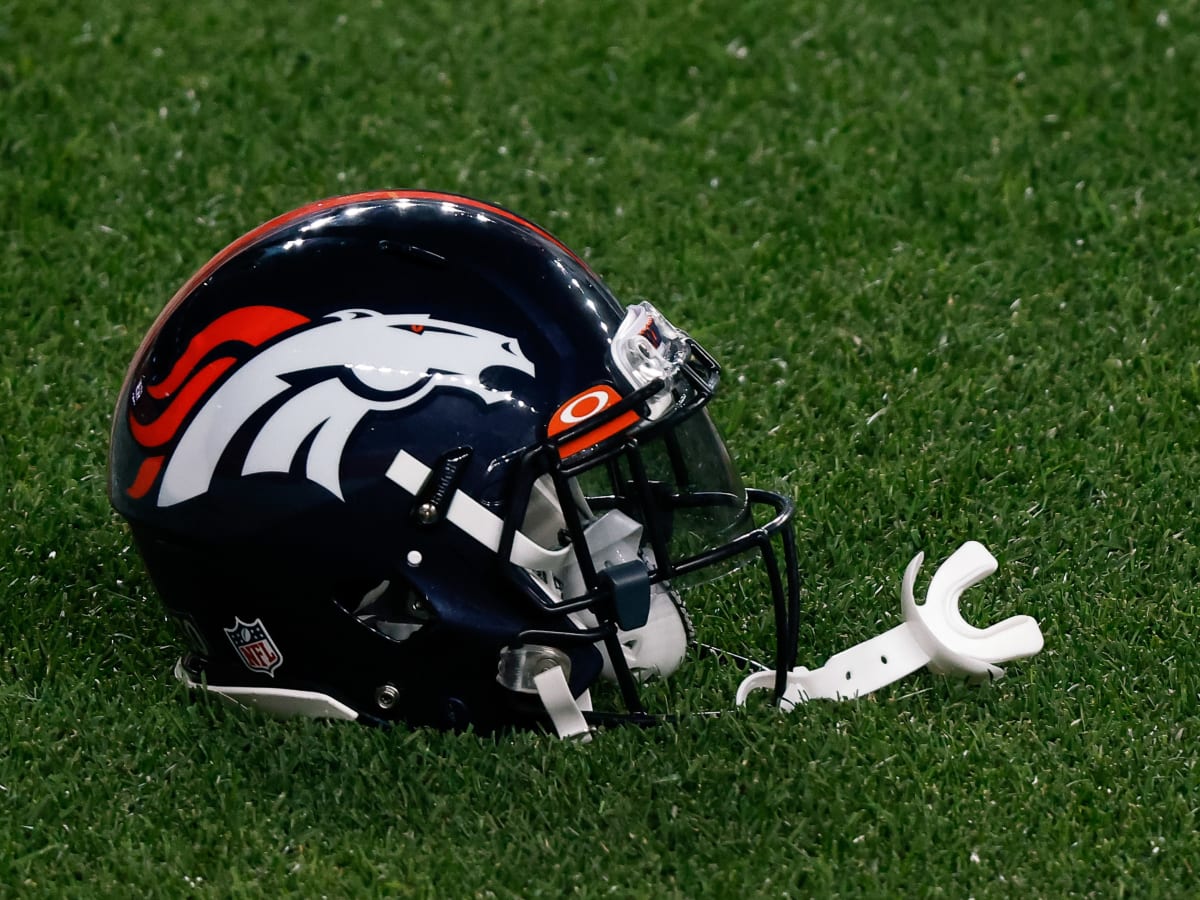 Denver Broncos Quietly Waive Injured S Dymonte Thomas - Sports Illustrated  Mile High Huddle: Denver Broncos News, Analysis and More