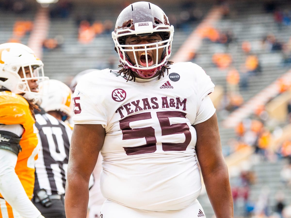 Texans pick Texas A&M G Kenyon Green No. 15 overall in 2022 NFL draft