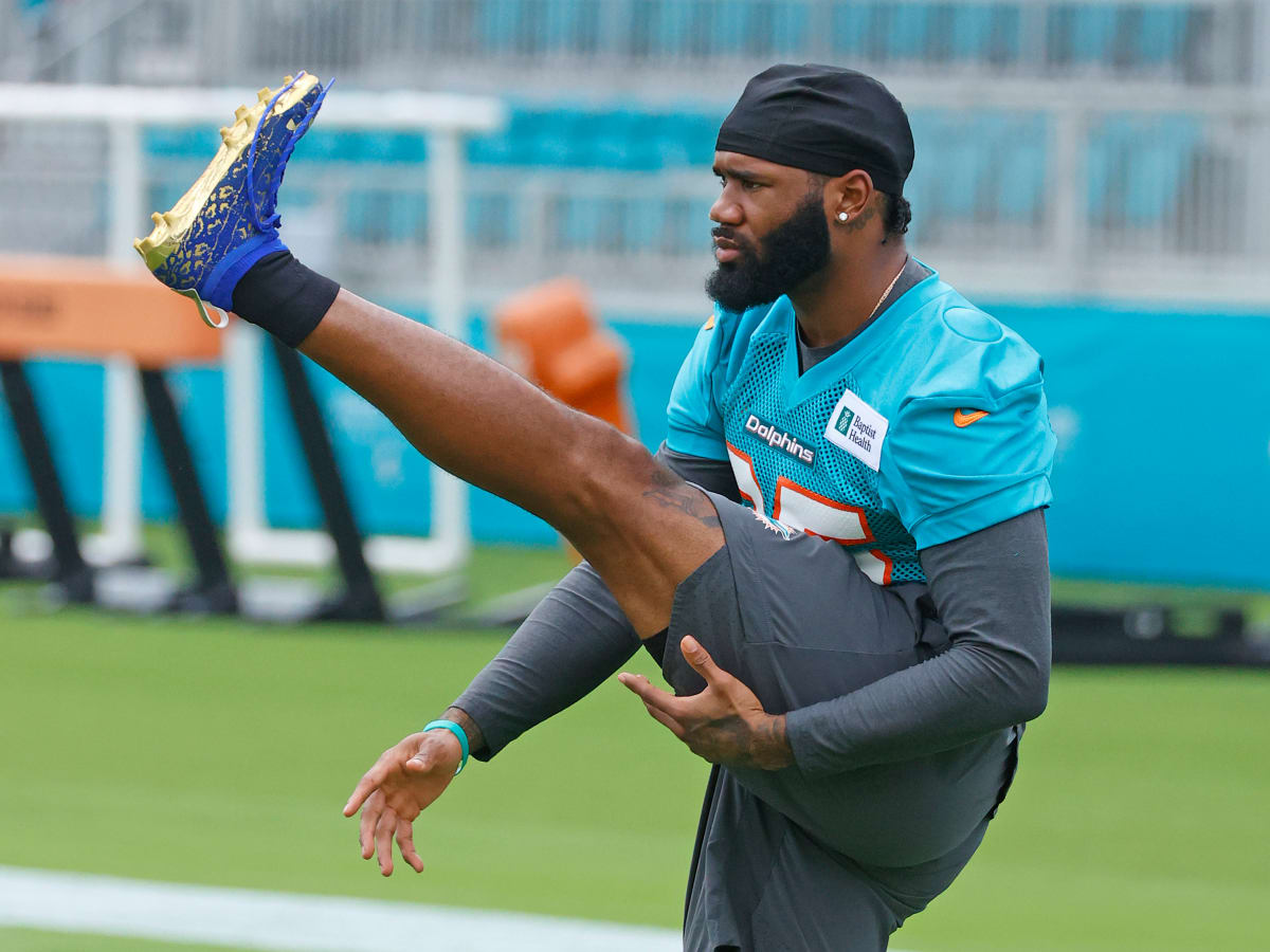 Dolphins' Xavien Howard at practice, hopes for contract resolution