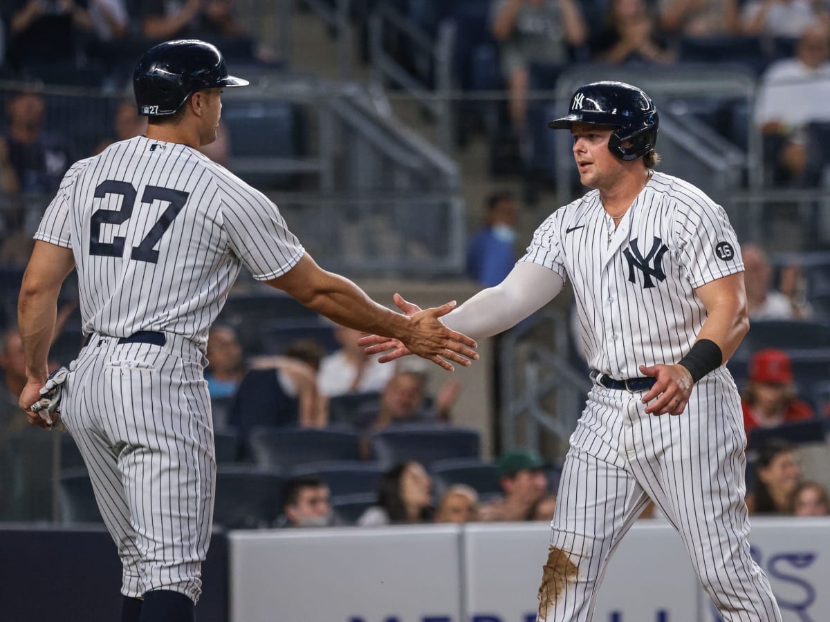 Luke Voit CRUSHES home run to put Yankees up early on Rays in ALDS