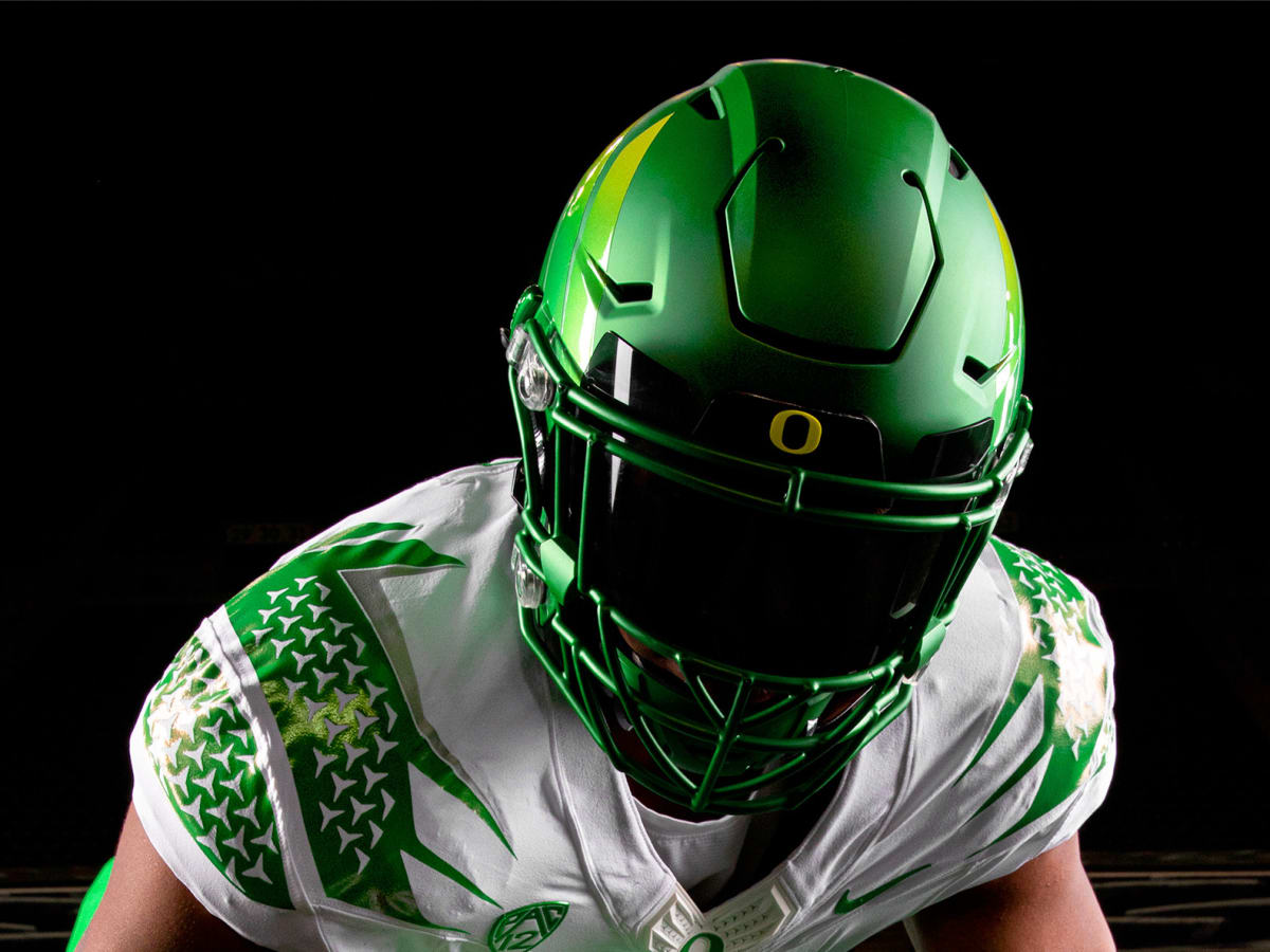 Oregon Football Releases New Uniforms for 2021 Season - Sports Illustrated  Oregon Ducks News, Analysis and More