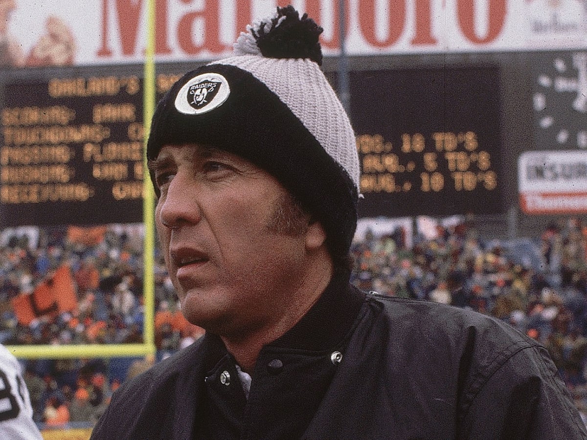 Tom Flores' trailblazing Hall of Fame career had rocky start