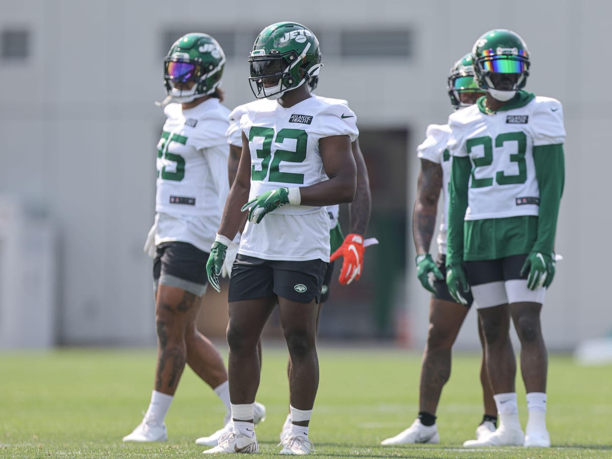 Jets training camp: Tevin Coleman mentoring New York's running backs -  Sports Illustrated New York Jets News, Analysis and More