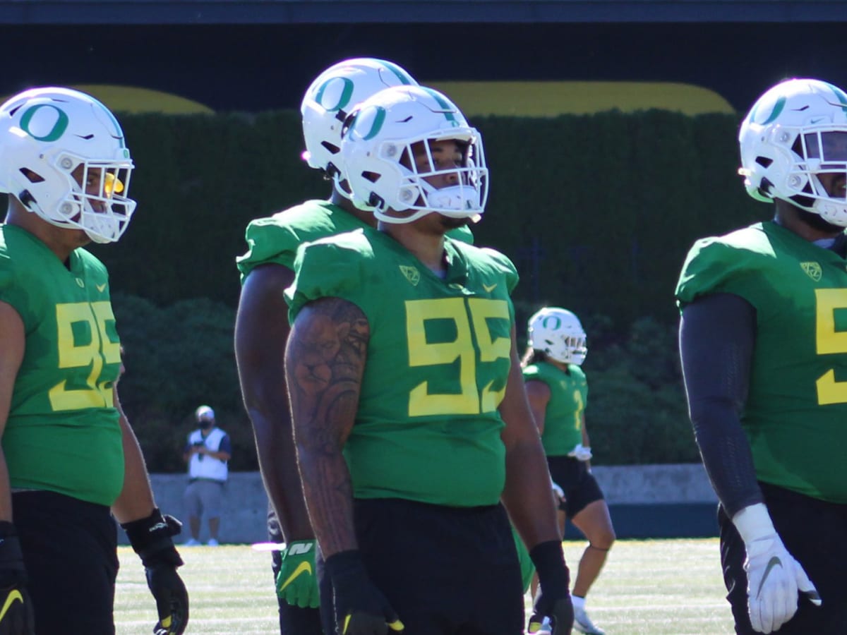 Oregon Ducks Football Defensive End Kayvon Thibodeaux Named Pro Football  Focus' Pac-12 Defensive Player of the Year - Sports Illustrated Oregon  Ducks News, Analysis and More