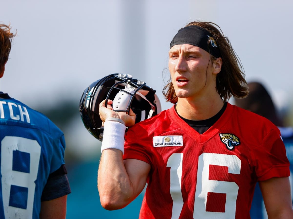 Trevor Lawrence Jags gear flying off shelves before he inks contract