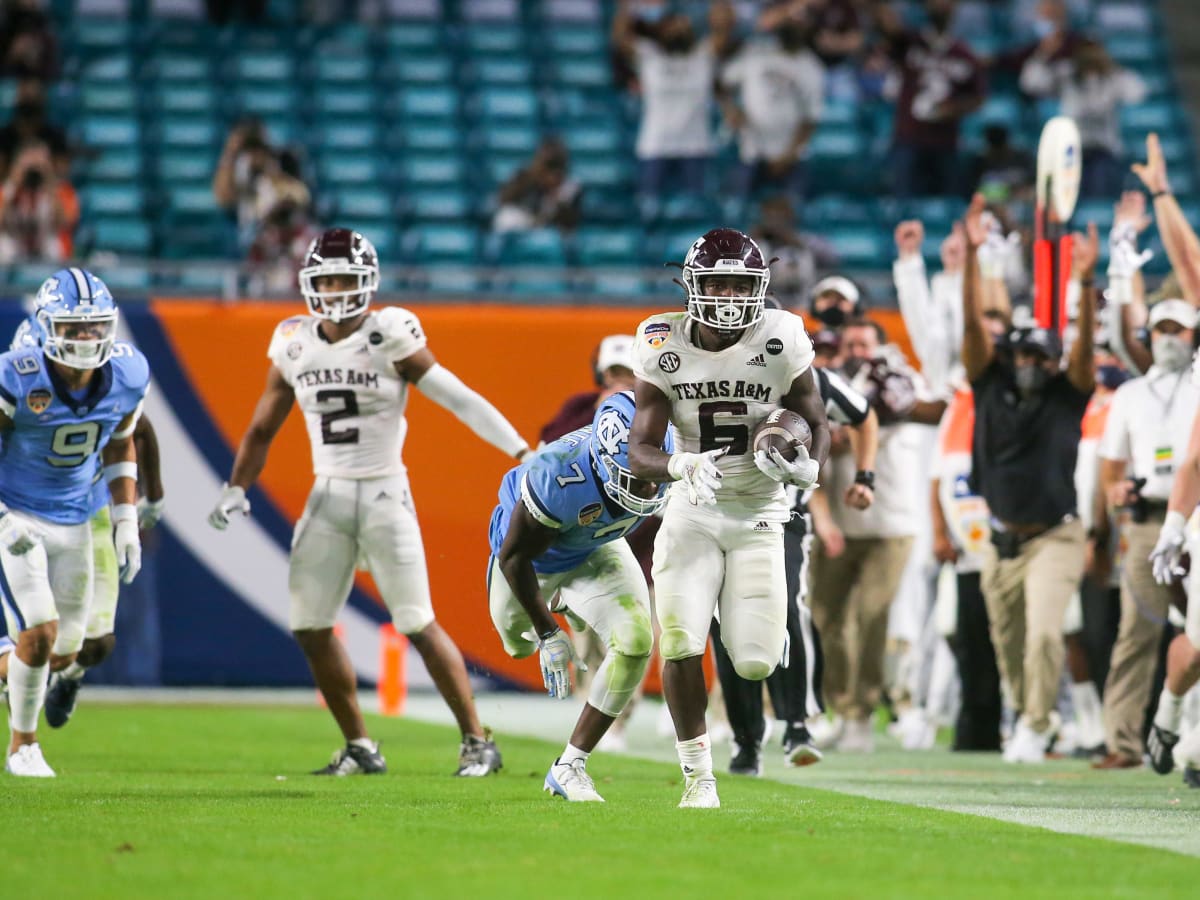 De'Von Achane Goes Off for Miami Dolphins: Texas A&M Aggies in the NFL Week  3 - Sports Illustrated Texas A&M Aggies News, Analysis and More