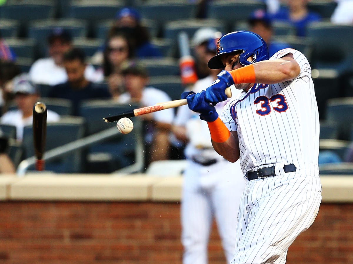 Mets' James McCann scratched with back tightness