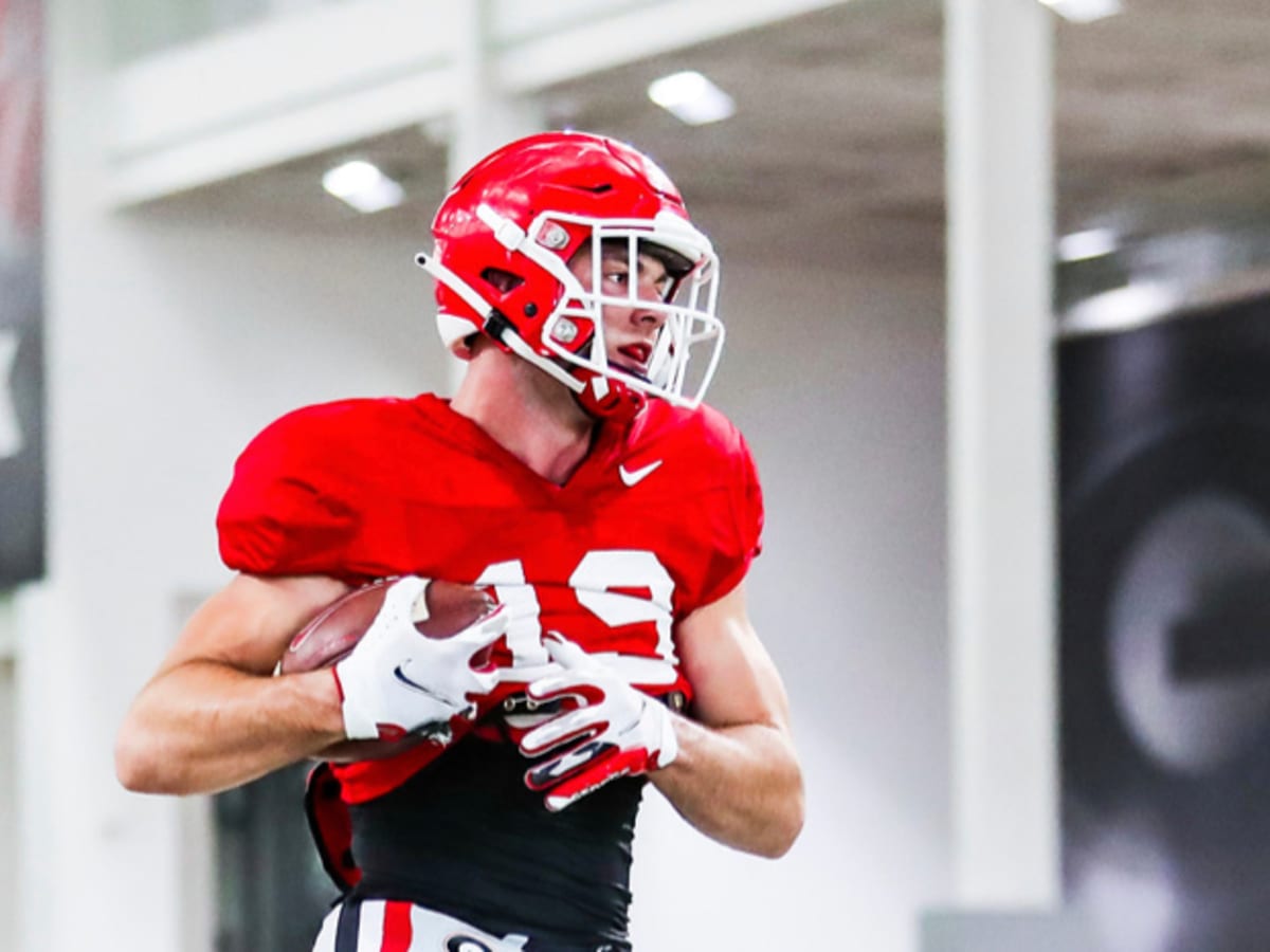 Brock Bowers praises Georgia quarterbacks during spring game 