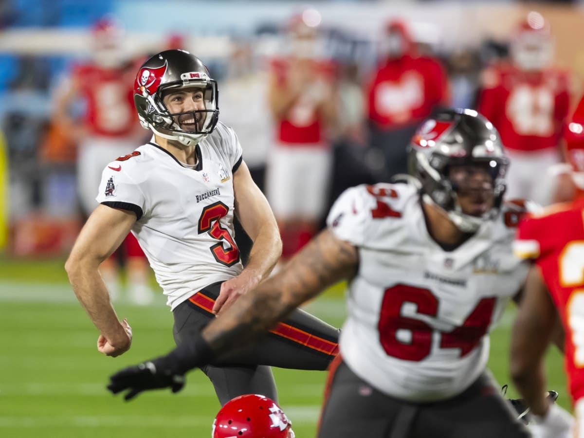 Tampa Bay Buccaneers kicker Ryan Succop (3) Attempt a field goal