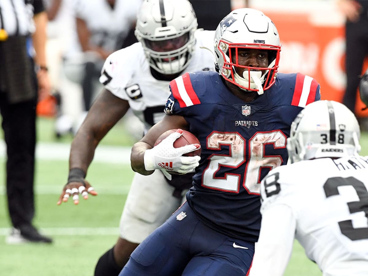 Transaction: Los Angeles Chargers Sign RB Sony Michel