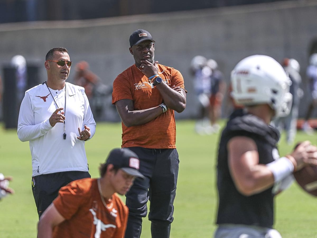 We lost a true Longhorn legend': Mack Brown, Vince Young, others