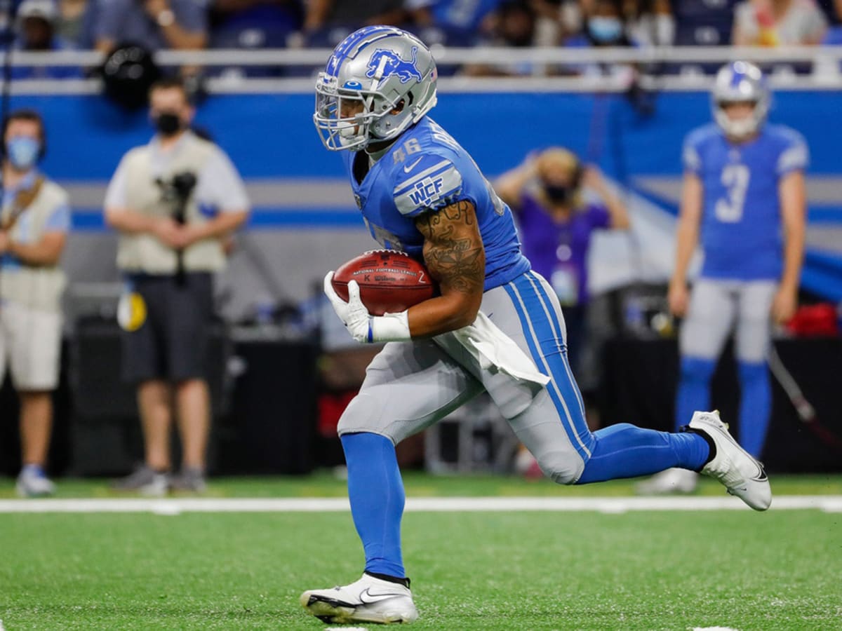 Detroit Lions running back Craig Reynolds (46) rushes against the  Washington Commanders during an NFL football game, Sunday, Sept. 18, 2022,  in Detroit. (AP Photo/Rick Osentoski Stock Photo - Alamy